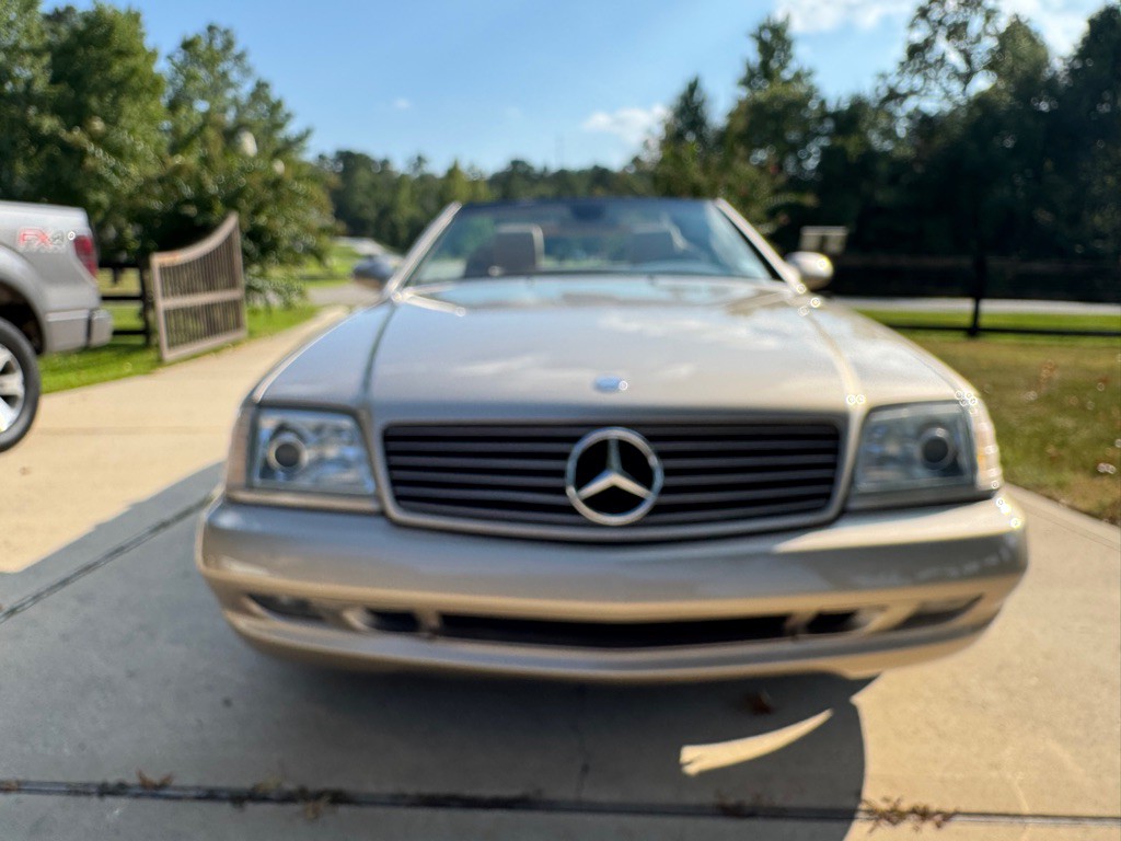2002 Mercedes-Benz SL-Class Image 2