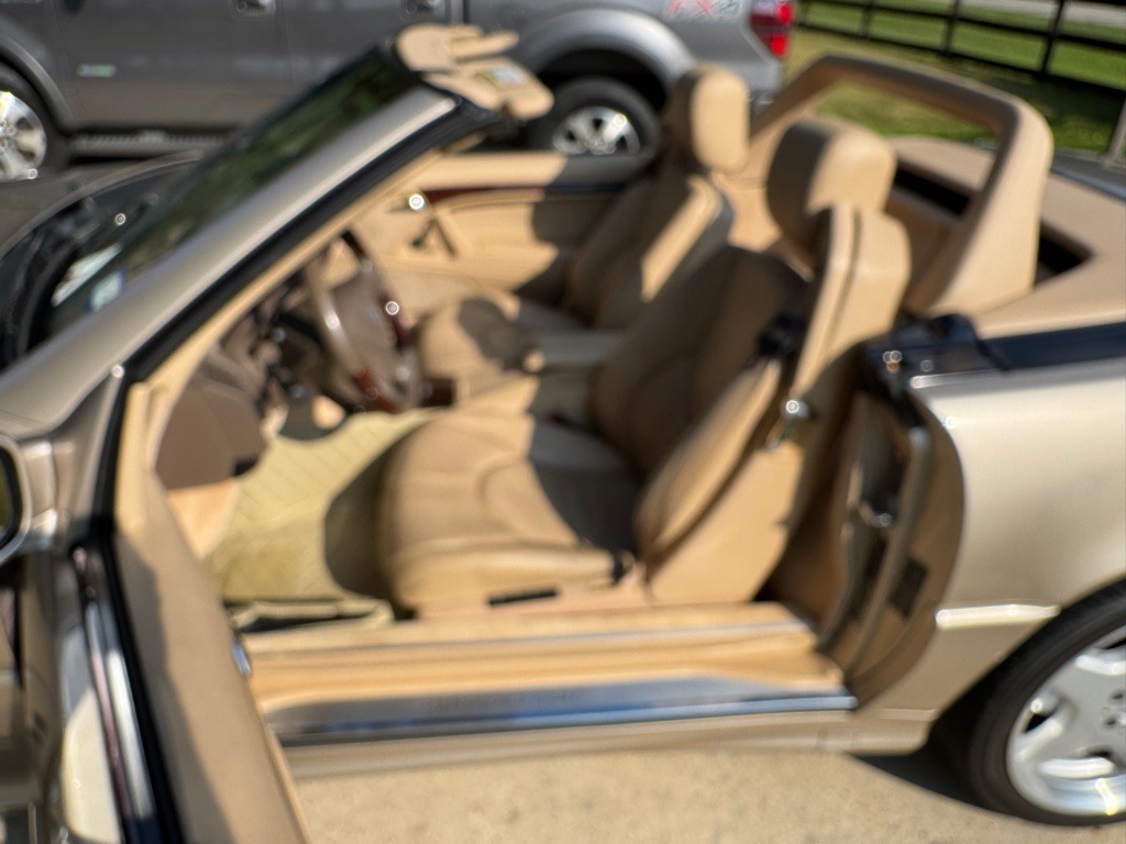 2002 Mercedes-Benz SL-Class Image 7