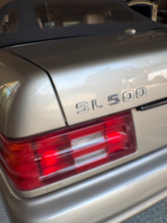 2002 Mercedes-Benz SL-Class Image 16