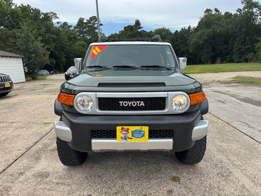 2011 Toyota FJ Cruiser Image 2