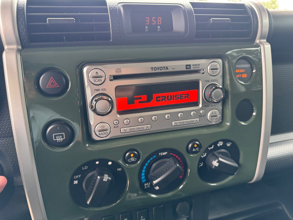 2011 Toyota FJ Cruiser Image 13
