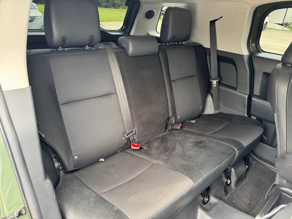 2011 Toyota FJ Cruiser Image 17