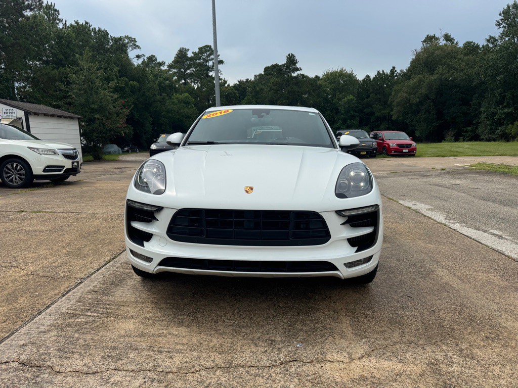 2018 Porsche Macan Image 8