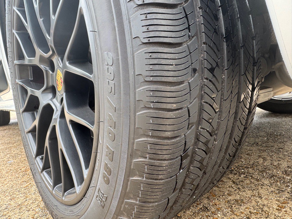 2018 Porsche Macan Image 18