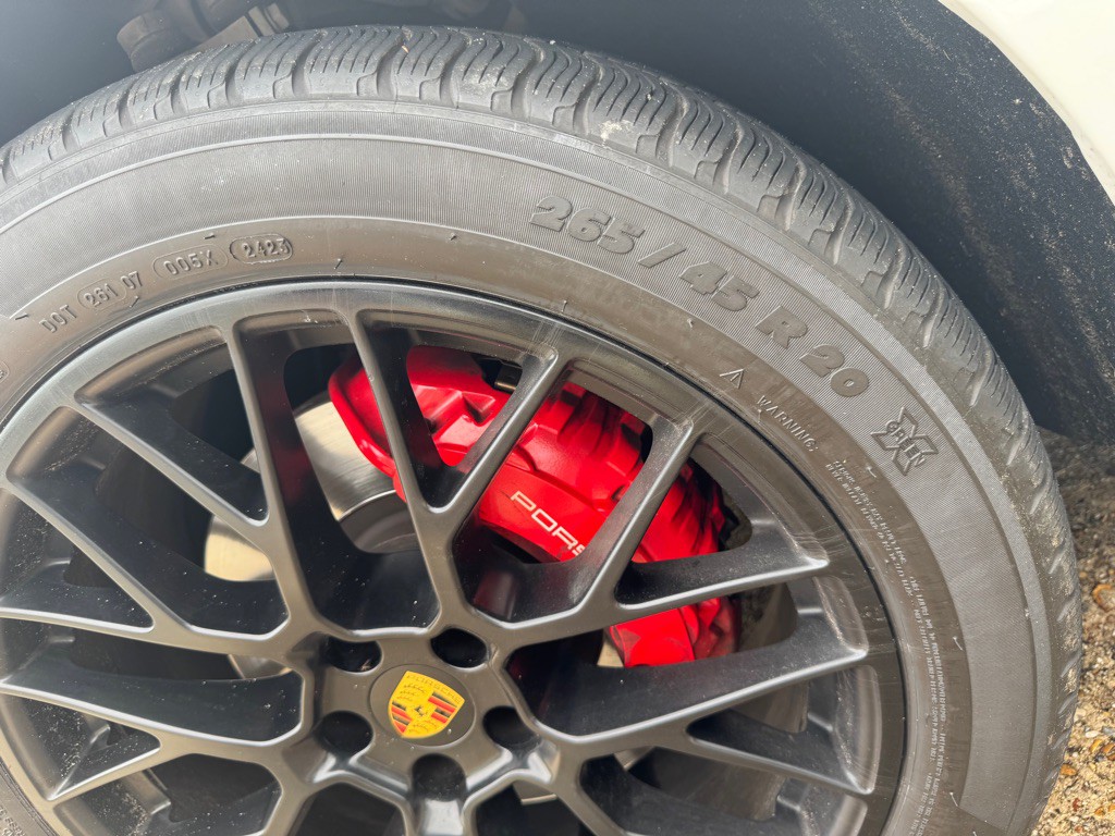 2018 Porsche Macan Image 19