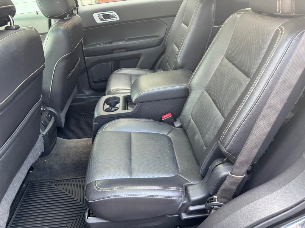 2015 Ford Explorer Image 12