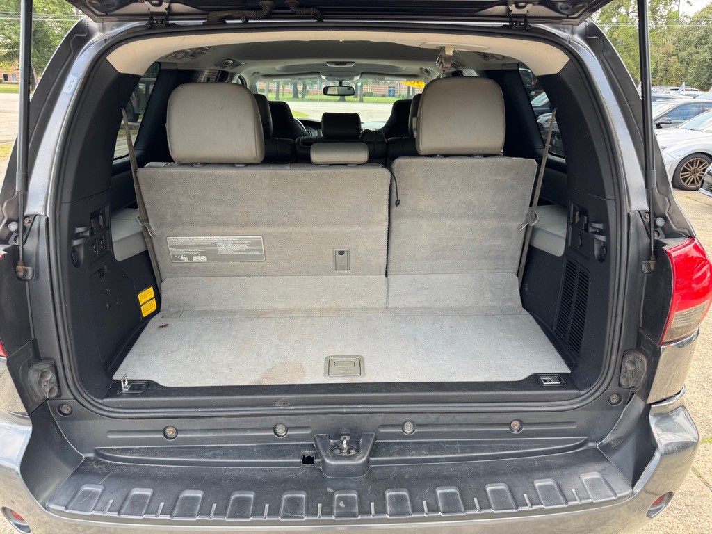 2014 Toyota Sequoia Image 15