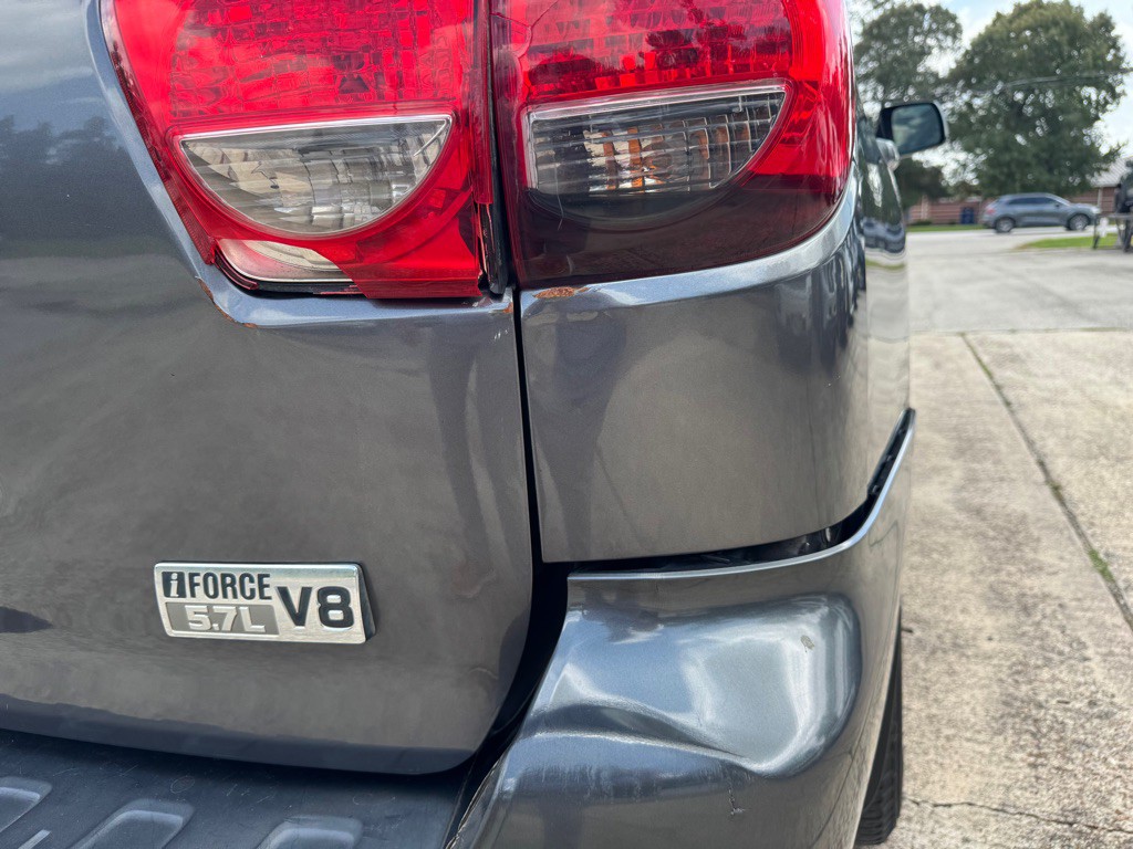 2014 Toyota Sequoia Image 19
