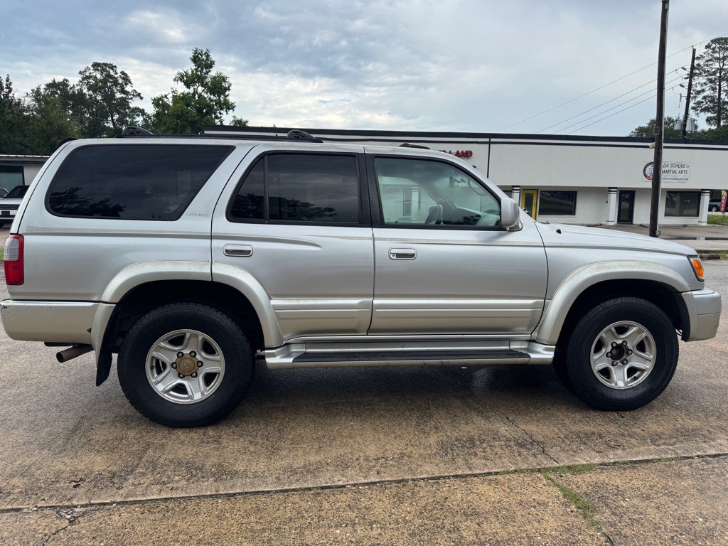 2000 Toyota 4Runner Image 8