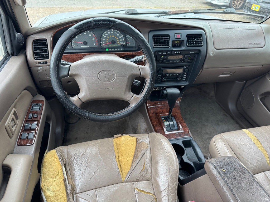 2000 Toyota 4Runner Image 10