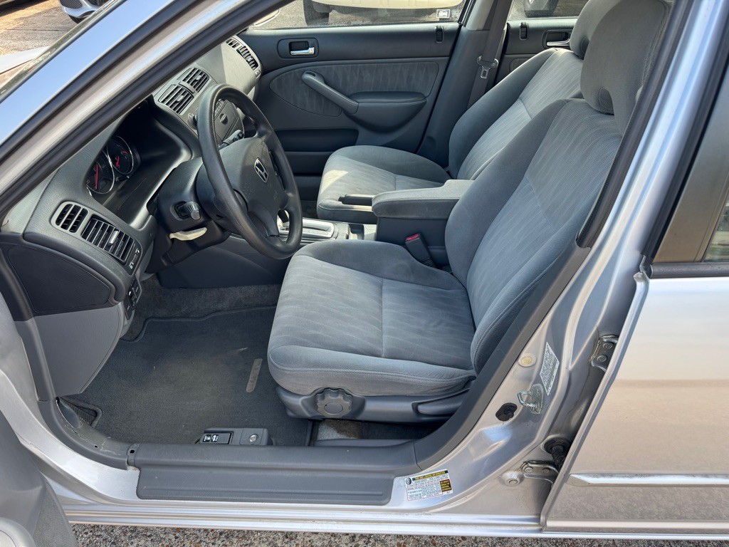 2005 Honda Civic Image 10