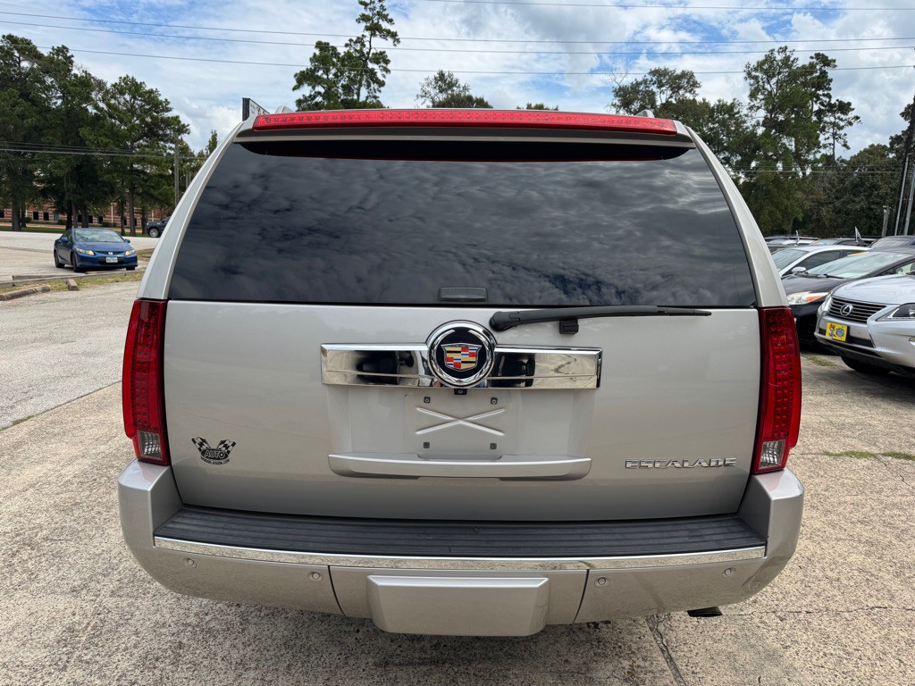 2008 Cadillac Escalade Image 6