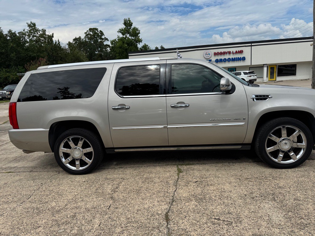 2008 Cadillac Escalade Image 8