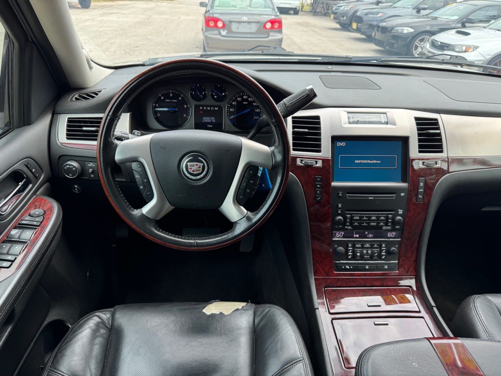 2008 Cadillac Escalade Image 11
