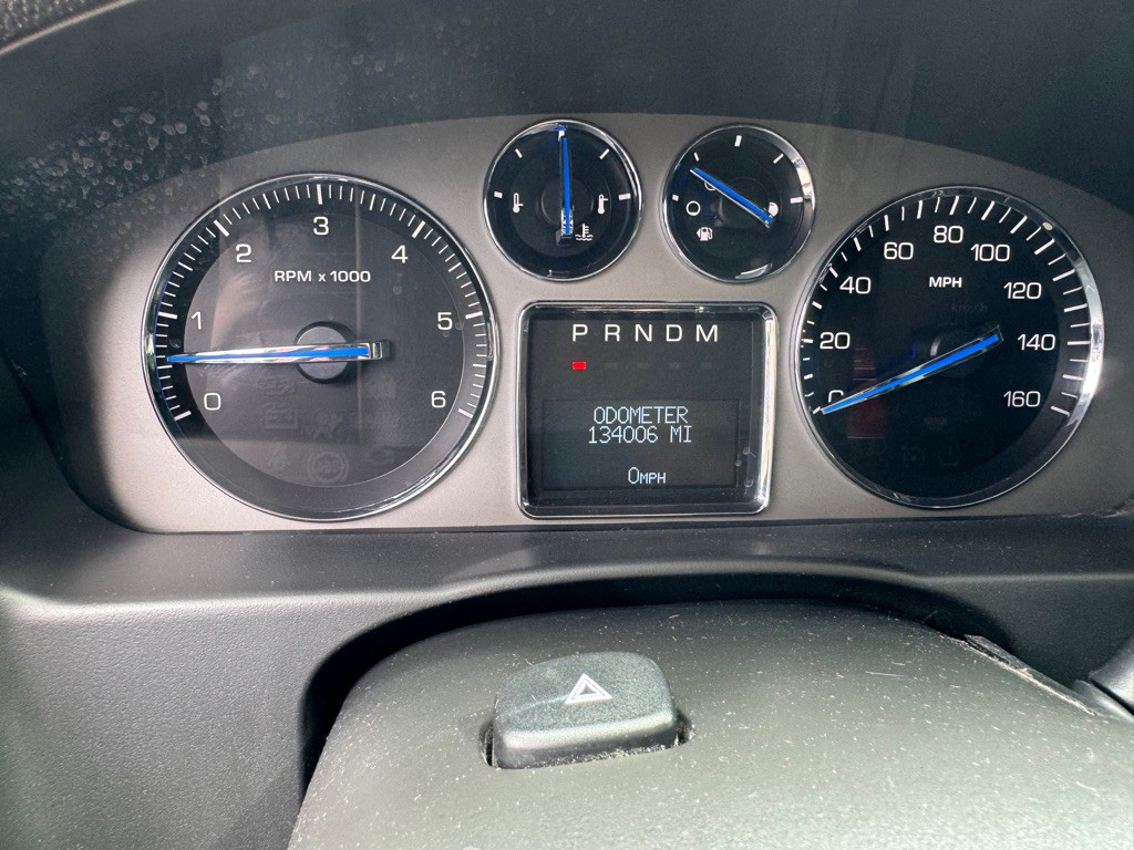 2008 Cadillac Escalade Image 12
