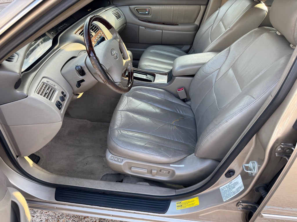 2003 Toyota Avalon Image 10
