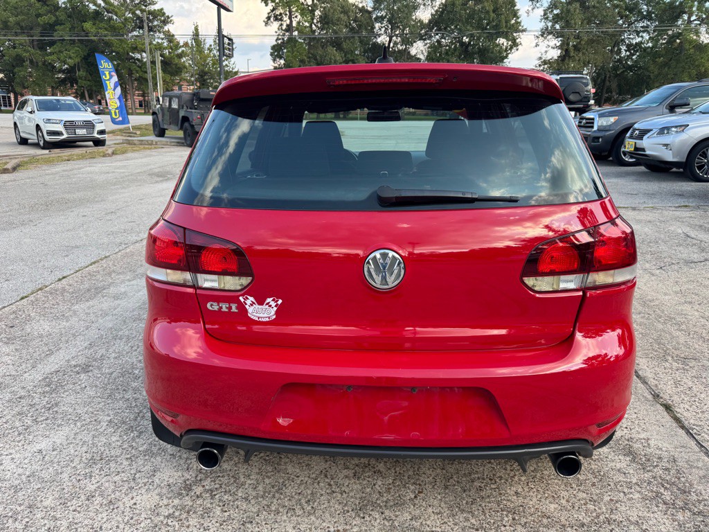 2011 Volkswagen GTI Image 6