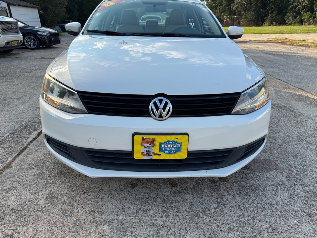 2011 Volkswagen Jetta Image 2