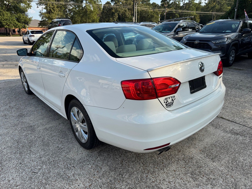 2011 Volkswagen Jetta Image 5