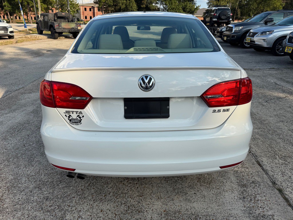 2011 Volkswagen Jetta Image 6