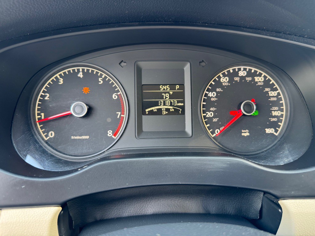 2011 Volkswagen Jetta Image 11