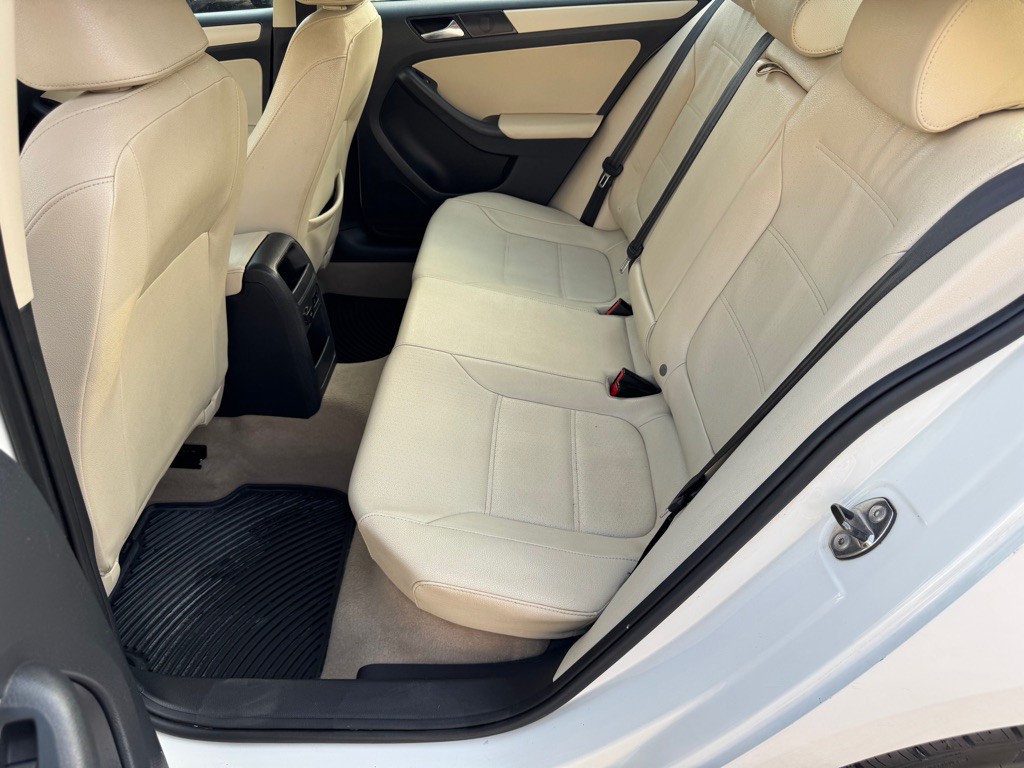 2011 Volkswagen Jetta Image 13