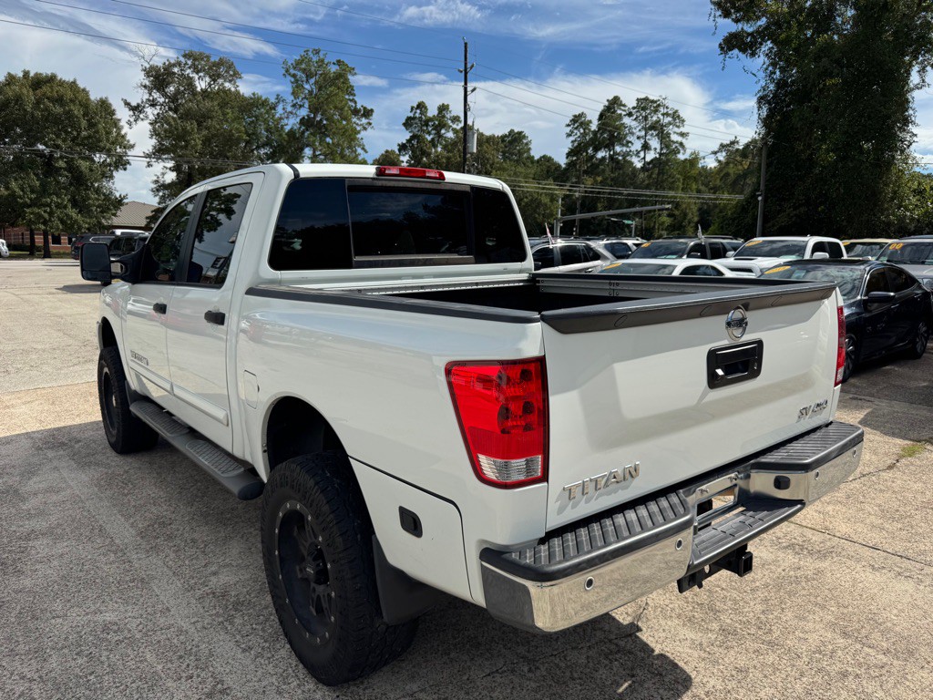 2014 Nissan Titan Image 5