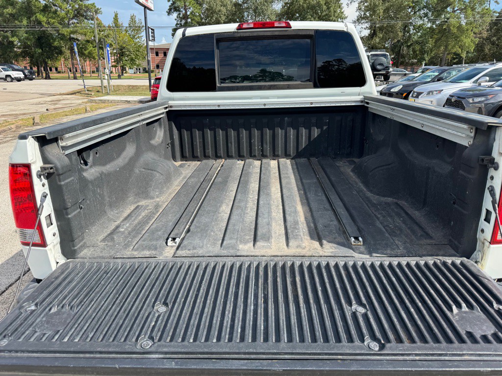 2014 Nissan Titan Image 8