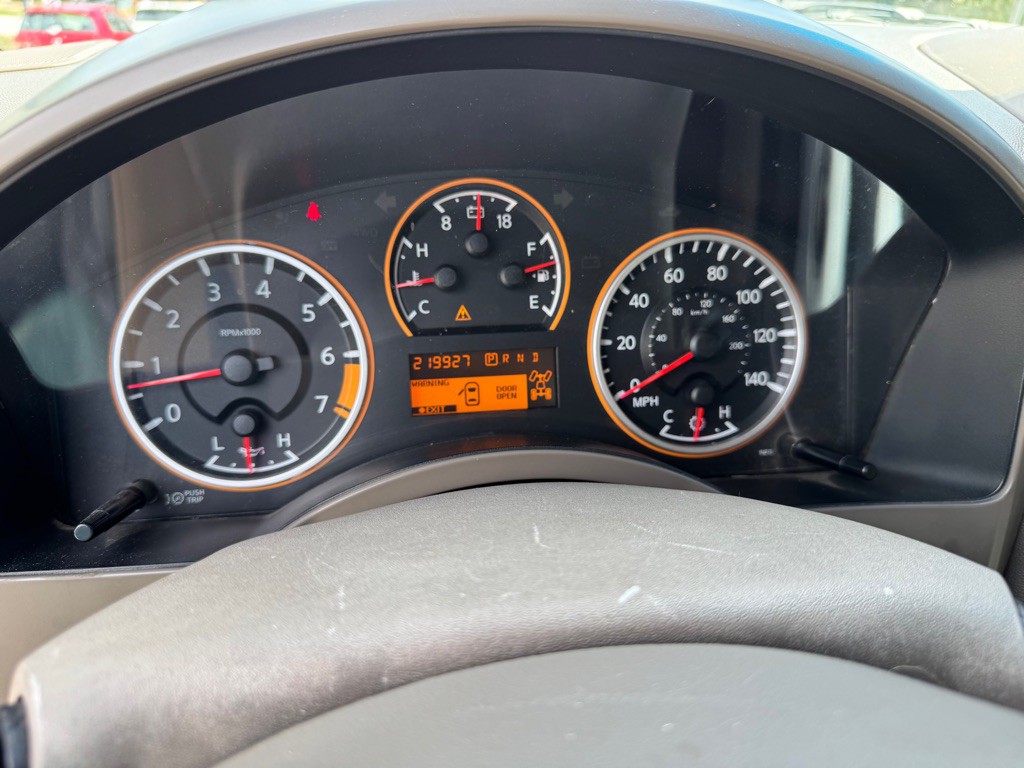 2014 Nissan Titan Image 12