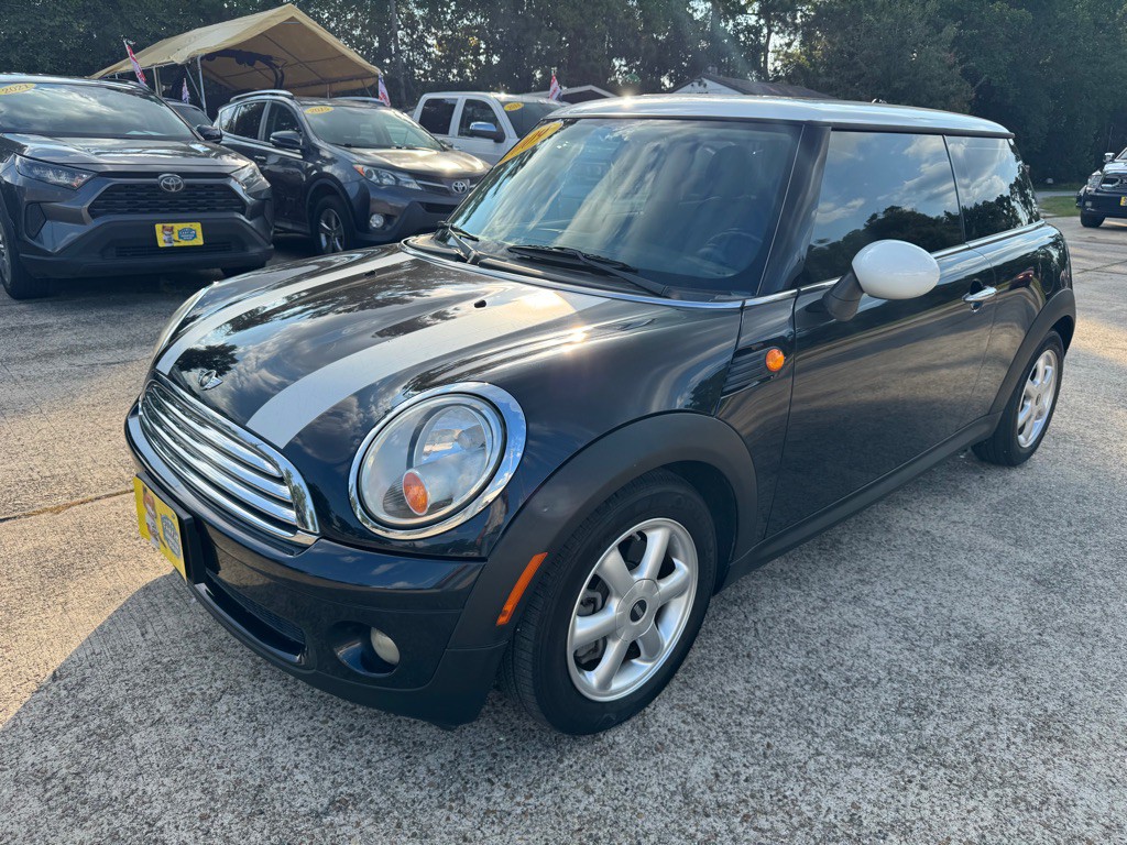 2009 MINI Cooper Image 3