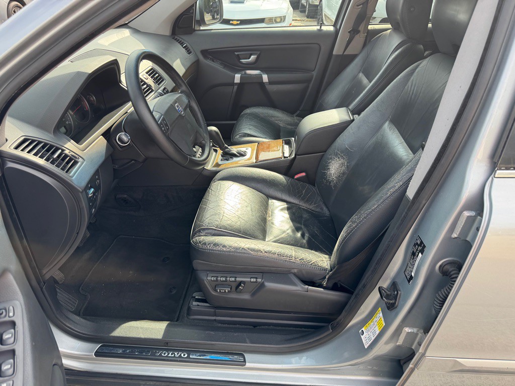 2010 Volvo XC90 Image 9