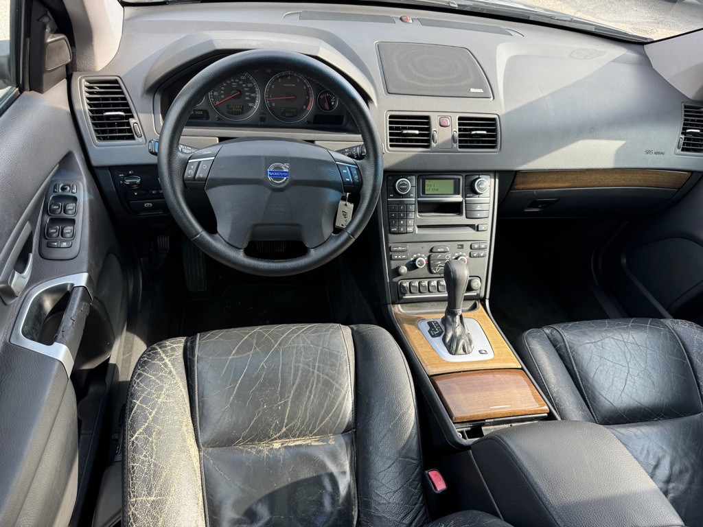 2010 Volvo XC90 Image 13