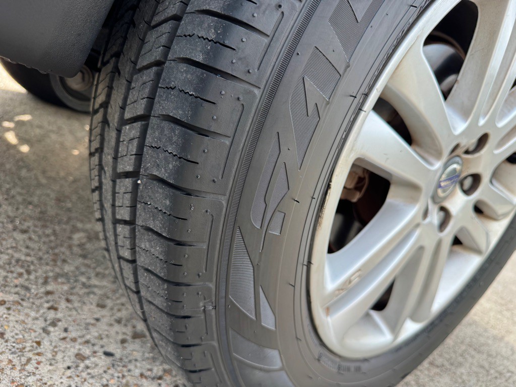 2010 Volvo XC90 Image 18