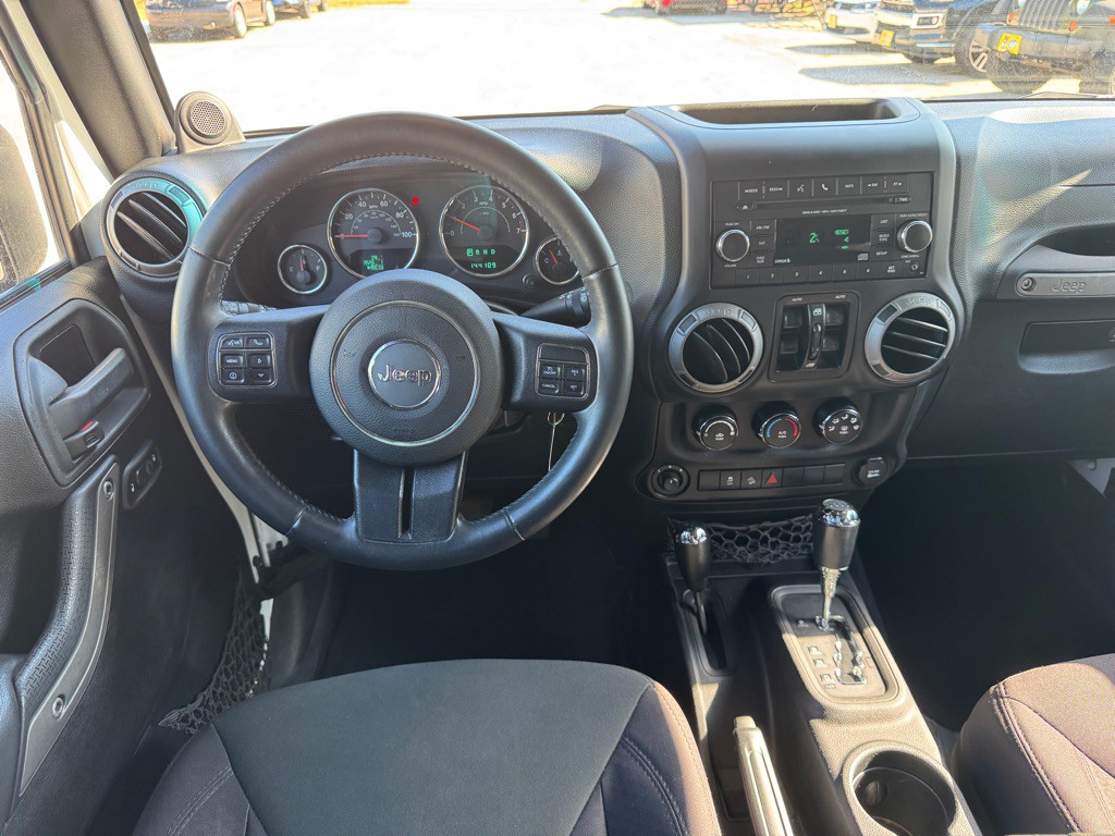 2013 Jeep Wrangler Unlimited Image 11
