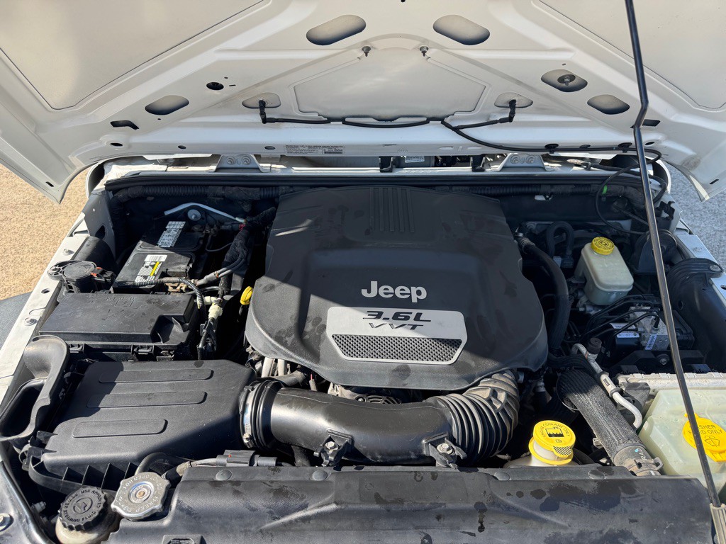 2013 Jeep Wrangler Unlimited Image 14