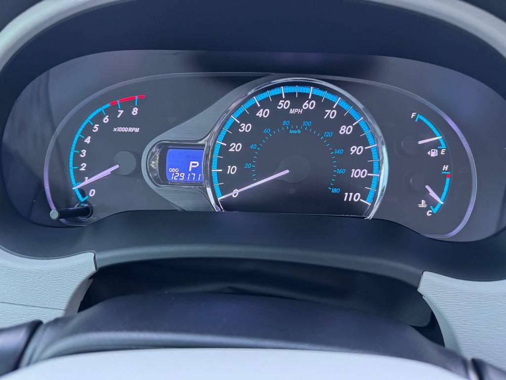 2012 Toyota Sienna Image 16