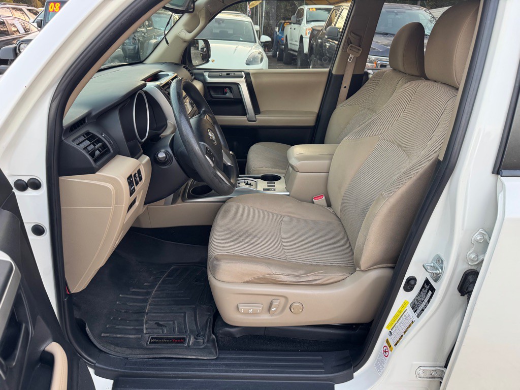 2012 Toyota 4Runner Image 10