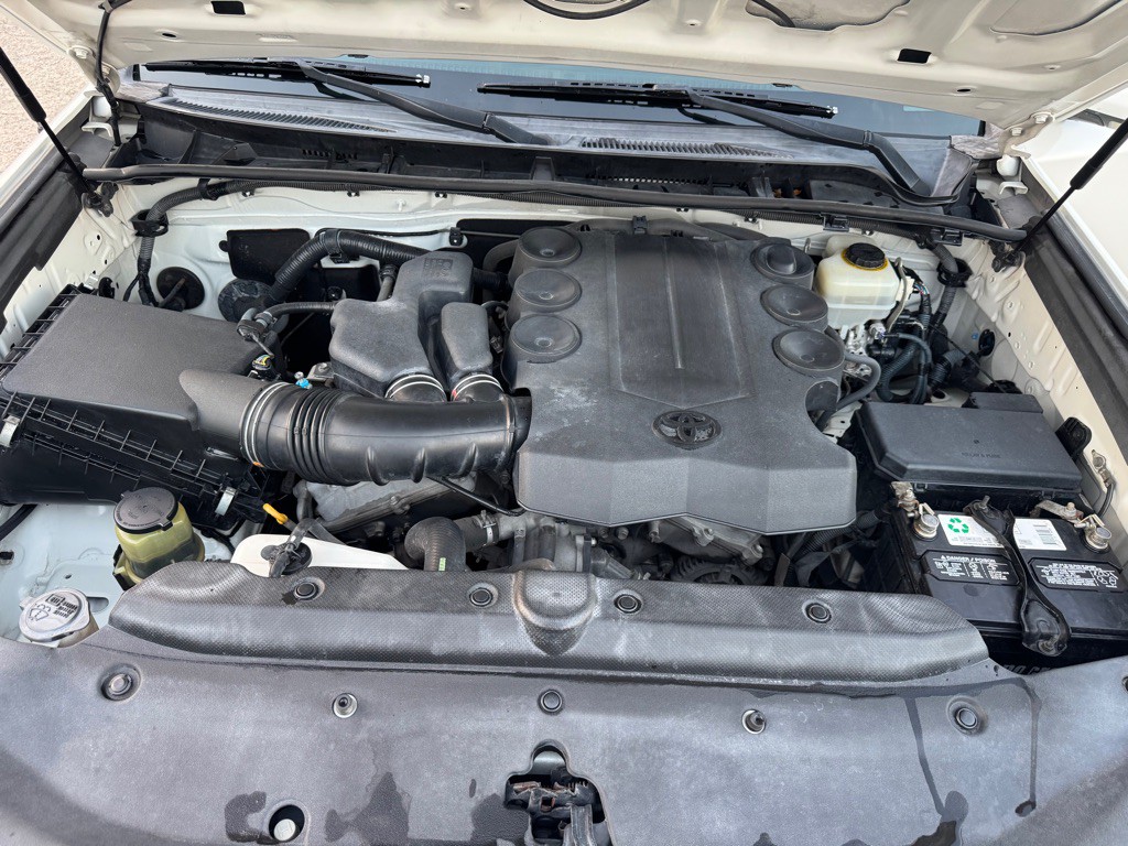 2012 Toyota 4Runner Image 18