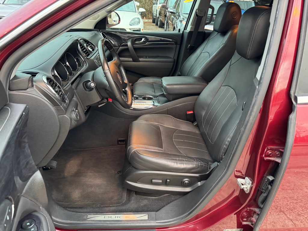 2017 Buick Enclave Image 10