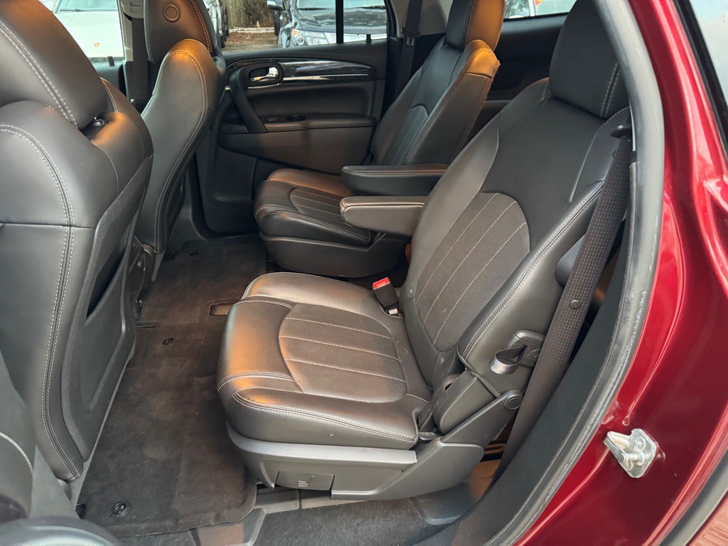 2017 Buick Enclave Image 11