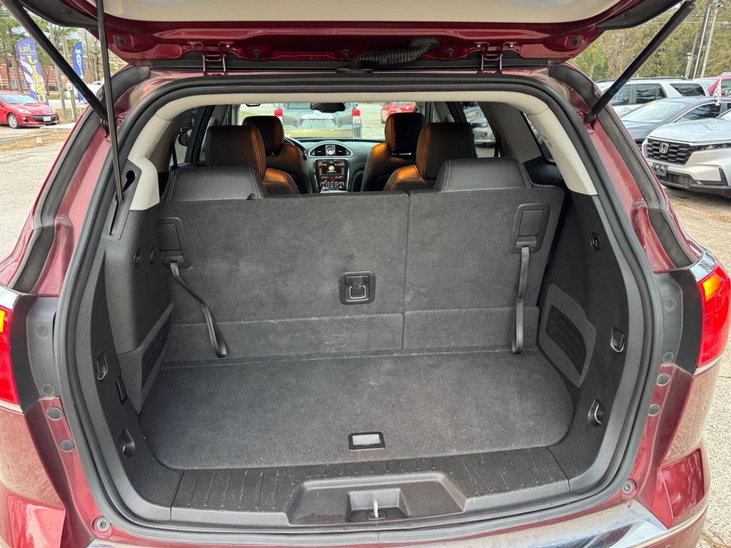 2017 Buick Enclave Image 16