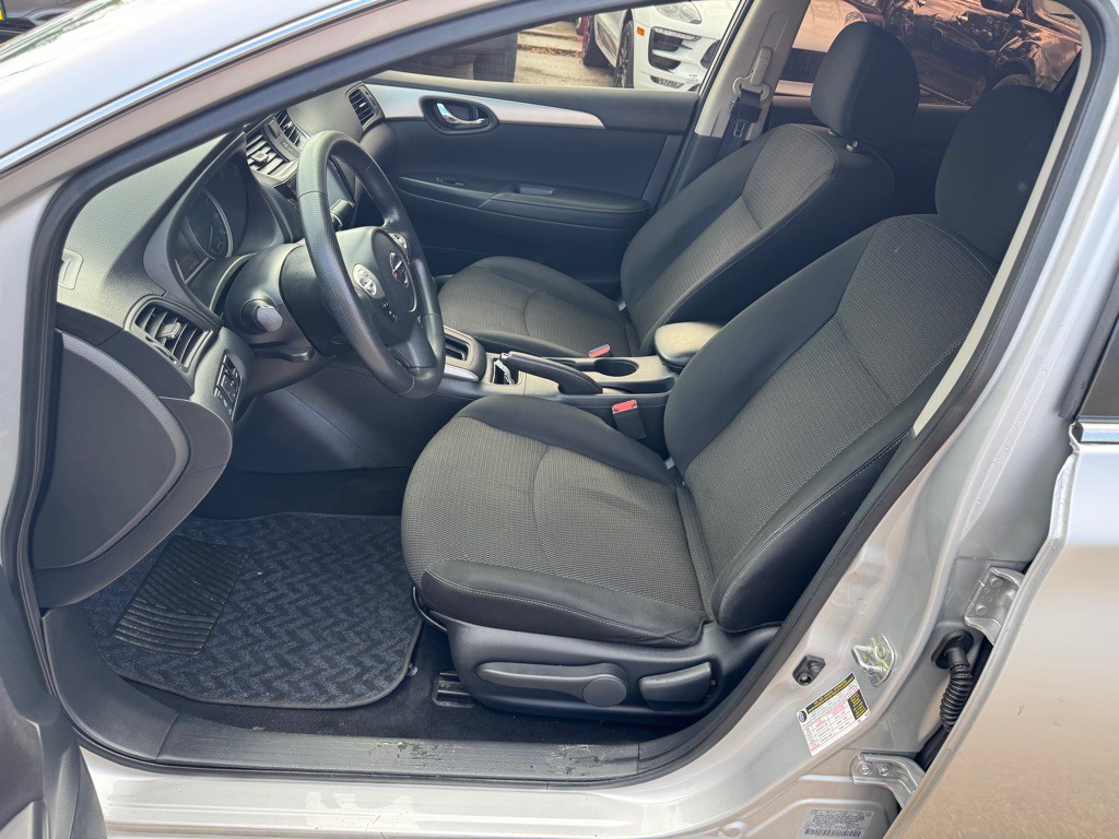 2019 Nissan Sentra Image 9