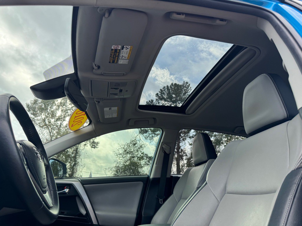 2016 Toyota Rav4 Image 13