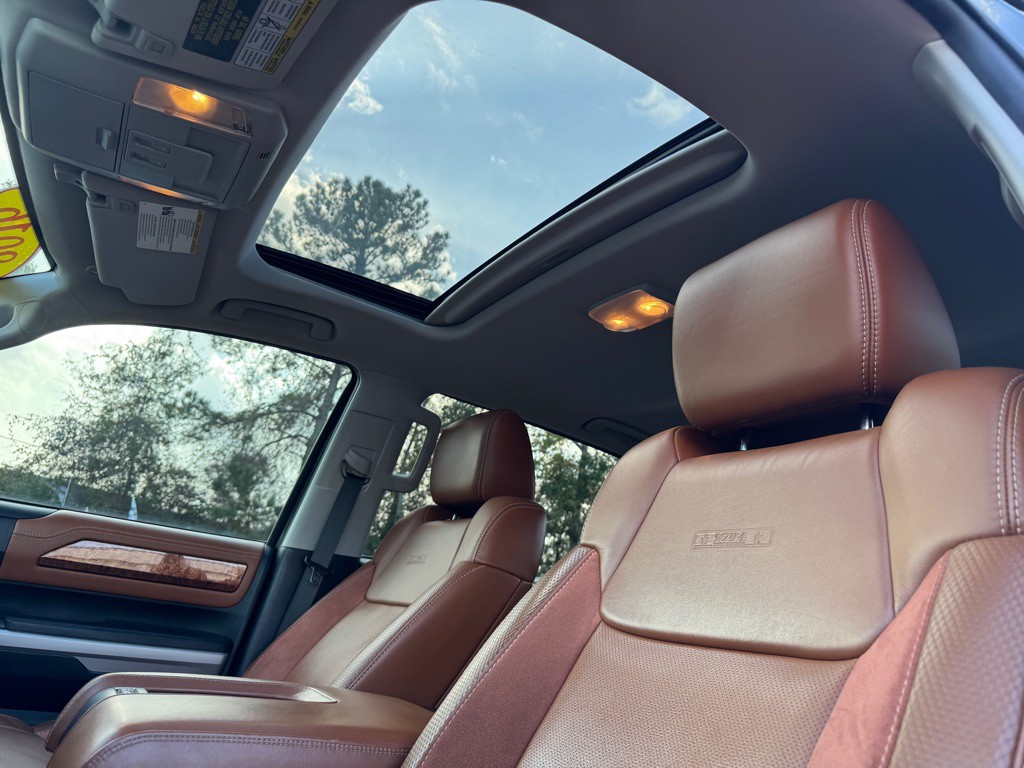 2016 Toyota Tundra Image 15