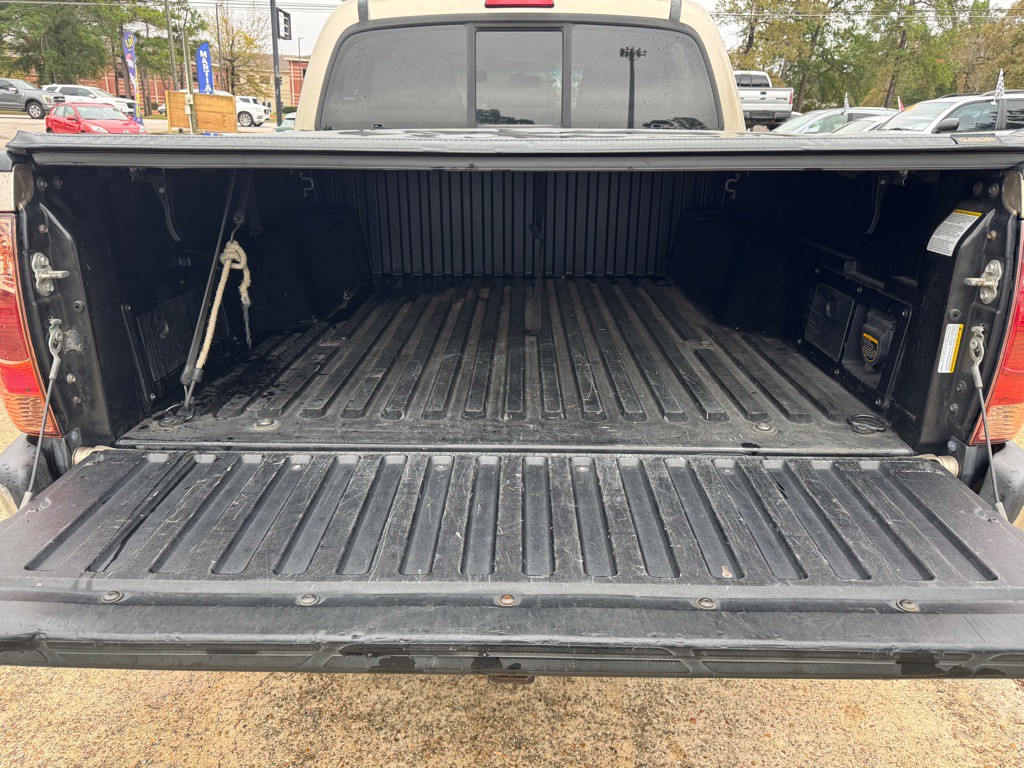 2006 Toyota Tacoma Image 14