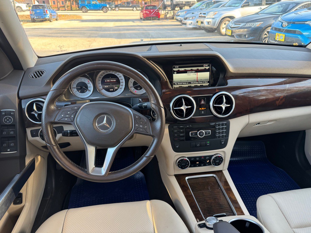 2015 Mercedes-Benz GLK-Class Image 9