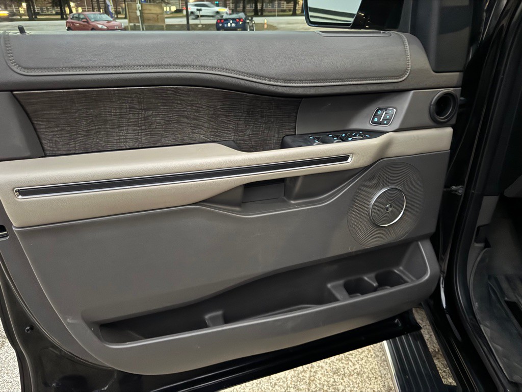 2020 Ford Expedition Image 15