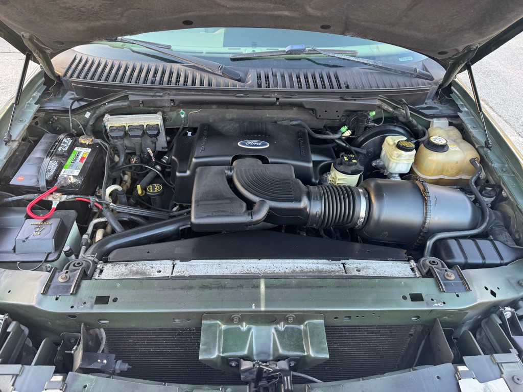 2004 Ford Expedition Image 20