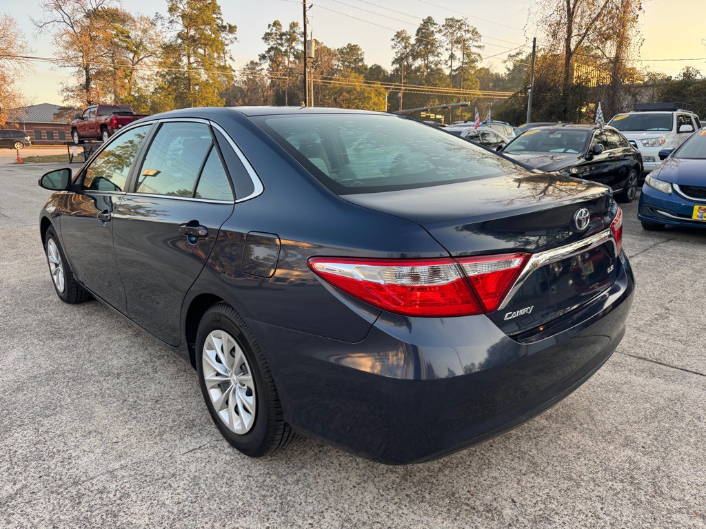 2016 Toyota Camry Image 5