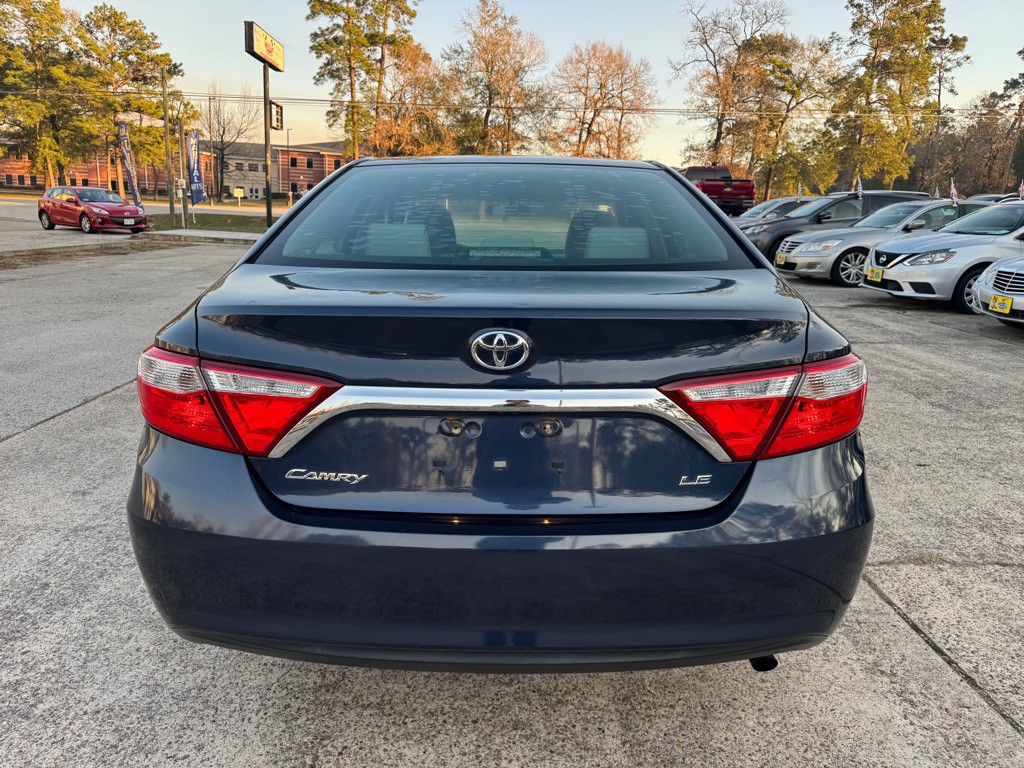2016 Toyota Camry Image 6